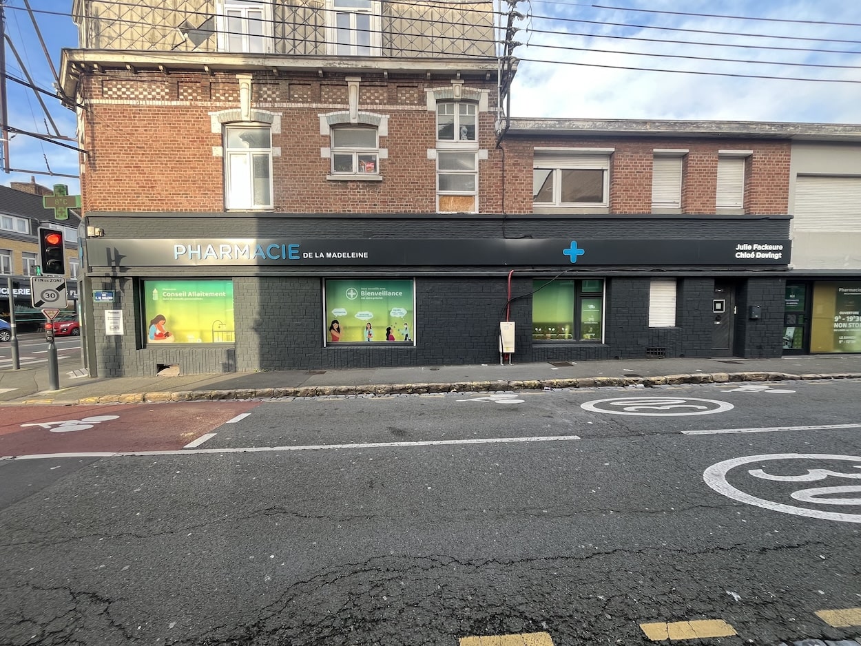 Pharmacie-de-la-Madeleine-(002)